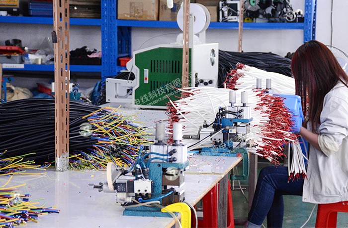 超聲波金屬點焊機(jī)的焊接速度與材料厚度有什么關(guān)系