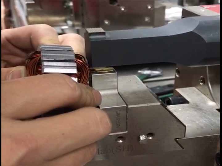 汽車(chē)線(xiàn)束超聲波線(xiàn)束焊接機(jī)焊接的注意事項(xiàng)